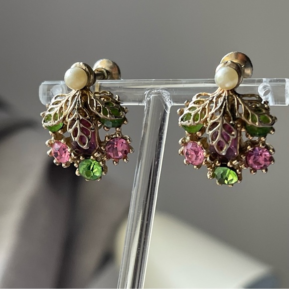 VTG|Floral Screw Back Pearls Pink Green Crystals Rhinestones Three Leaf Earrings - Picture 11 of 11
